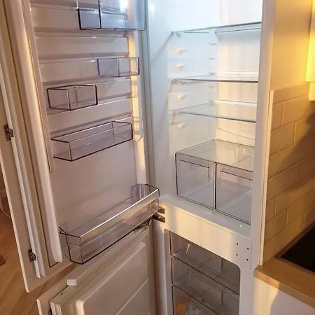 Great View Studio, Self Check In, Free Parking 公寓